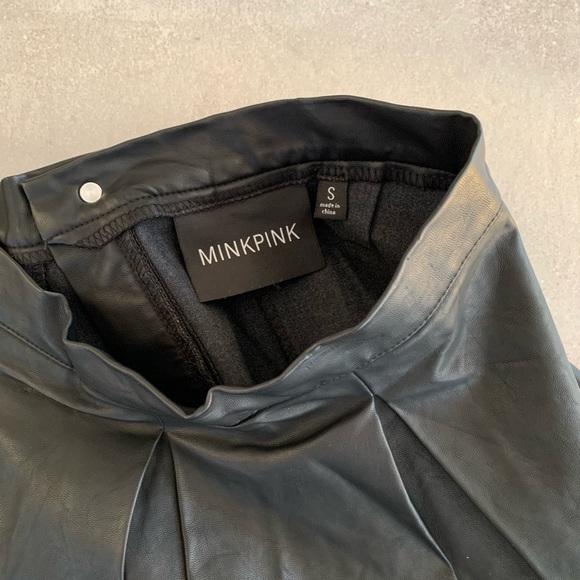 MINKPINK PLEATHER SKIRT - Picture 9 of 10